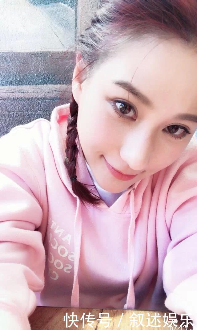 窦骁何超莲恋爱是真的吗?两人摸腿电梯激吻场