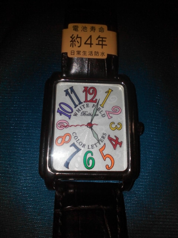 在日本超市买了一块不知名牌子的表,这块手表