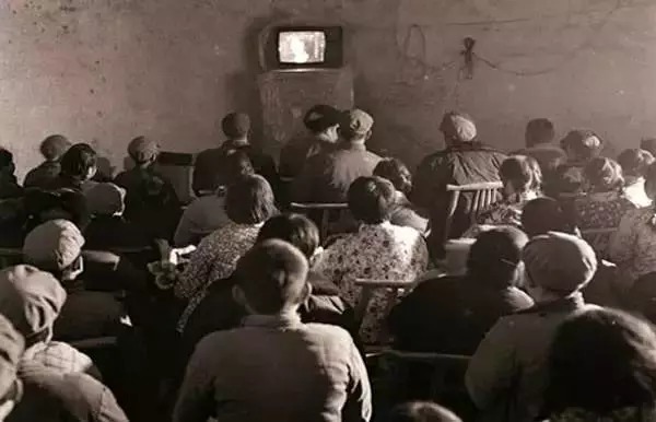 究竟是社会变了,还是人变了?