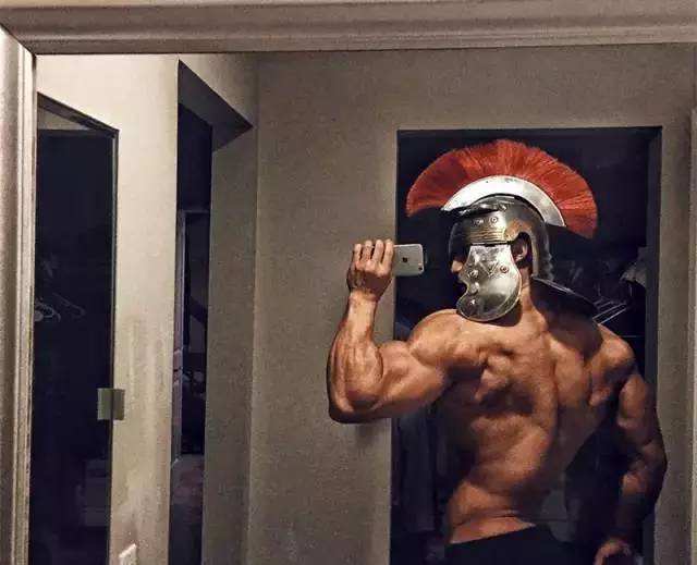中国的肌肉一哥!用实力压倒欧美肌肉男!