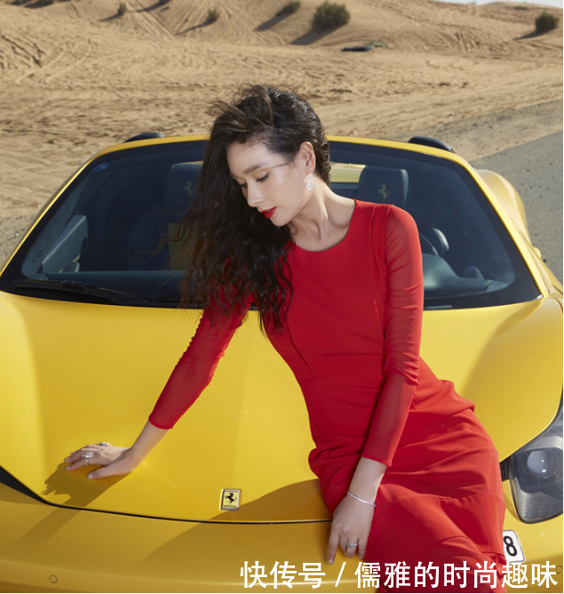 杨恭如牛气了铜钱挂满身,网友:没有一点铜臭