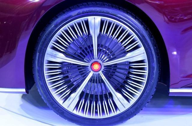 #红旗# 全车无按键,全玻璃车顶,崛起之路还远吗? 汽车 热图3 #红旗# 全车无按键,全玻璃车顶,崛起之路还远吗? 汽车 热图3