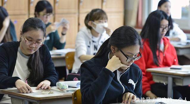 高中学校强迫老师上晚自习和周末补课,是否涉