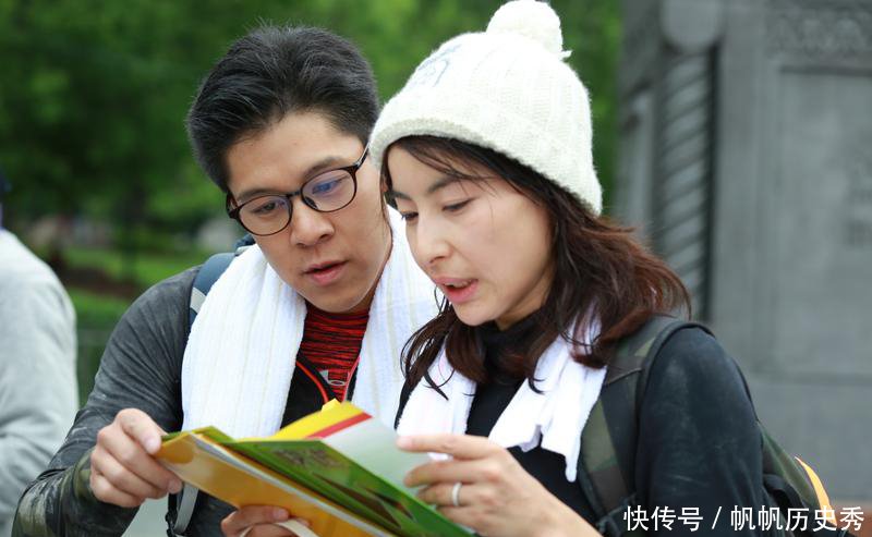 郭晶晶大妈装身材浑圆疑怀第三胎,霍启刚拒绝