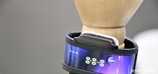 努比亚柔性屏腕部智能手机亮相IFA支持视频通