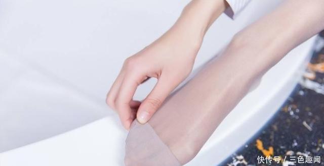 比较好的丝袜 t013711e18fc015ddb0.jpg
