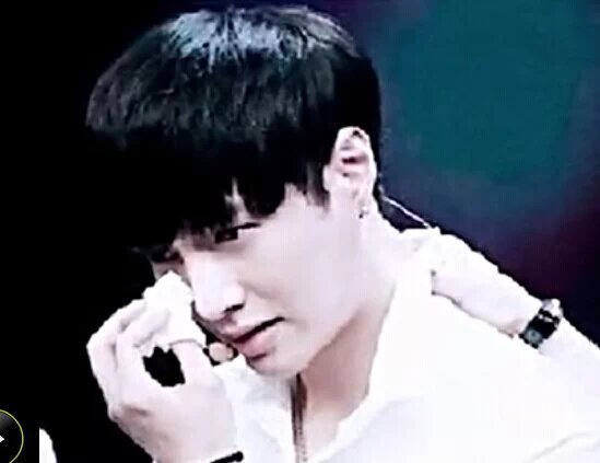 鹿晗几月几日退出EXO的?_360问答