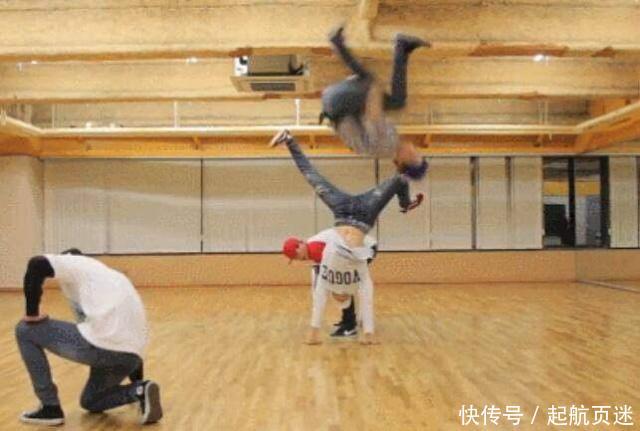 怎么翻跟头可以翻过去 t013813777e53a142ef.jpg