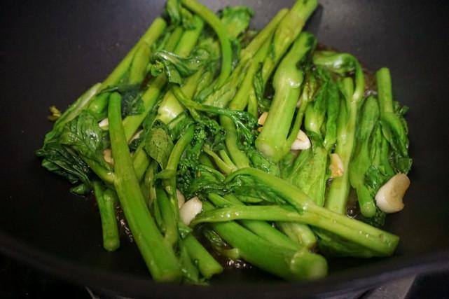这菜5元一把,抗癌疗效不输千元补品,初春食补别忘了多吃几次