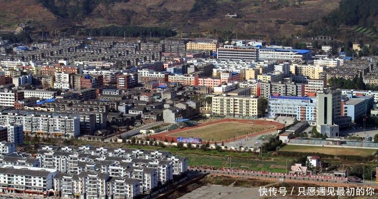 在四川省广元市利州区的西部,有一个大镇,它的名字叫宝轮镇.