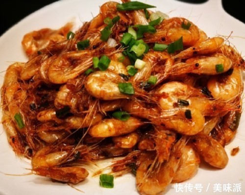 妈妈突然来看我和老婆,我们惶恐招待,妈妈的话让我们脸色大变