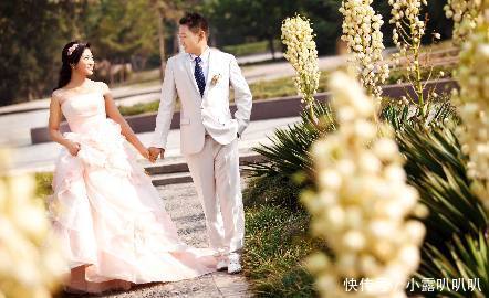 妻子吐槽丈夫“那方面不行”,丈母娘当众称:连这种事还要人教?