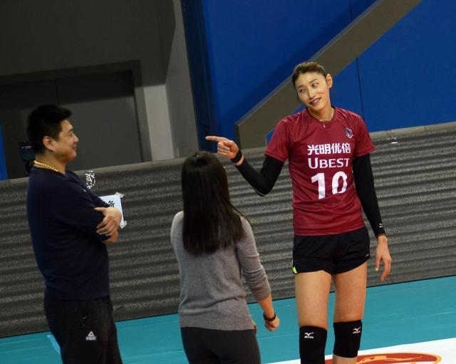 上海女排不差钱!韩国金延璟月工资大约16万美