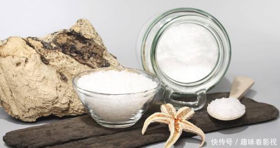 怎么去掉脸上的螨虫?一把草把螨虫一点点扼杀