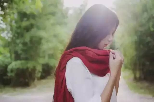 结婚十天老公宁愿和他妈睡也不和我睡,卫生间一幕让我有苦说不出