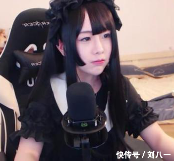 二次元主播花样百出,网友:可以