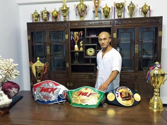 一龙回应格斗教练,出多少钱,我也不会和你打_