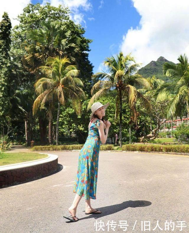 迪丽热巴厉害了!草帽加拖鞋玩转度假风,网友:美