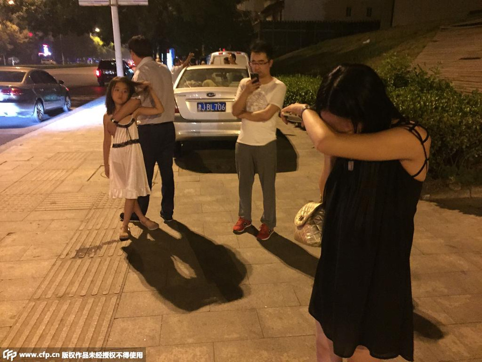 天津爆炸致400多人受伤 救援进行中