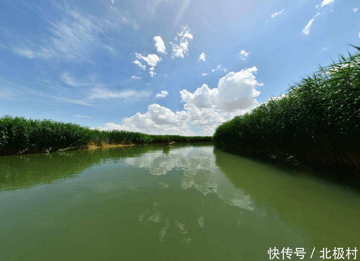 面积最大的地级行政区，相当于四省面积之和的巴音郭楞蒙古自治州