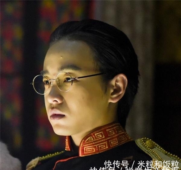 的诞生走红的演员现状周一围陷争议,彭昱畅入