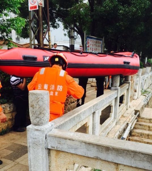 男子為救輕生女溺亡 貴州小伙王加勇救人后再也沒上來(2)