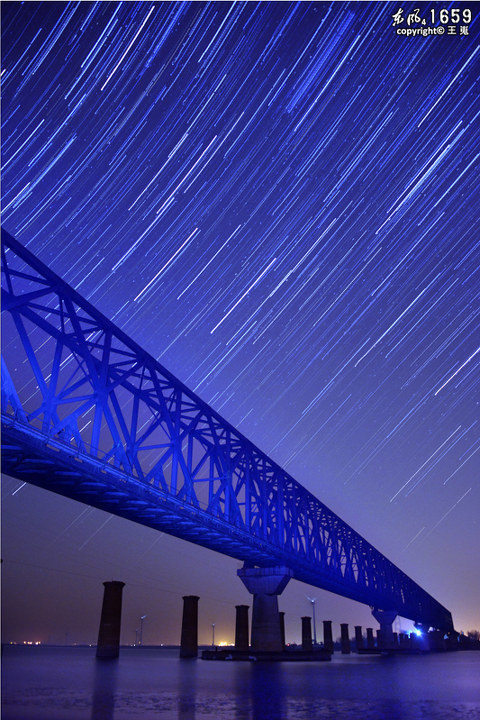 >> 文章内容 >> 流星雨摩羯座  2017年摩羯座流星雨问:2017年摩羯座