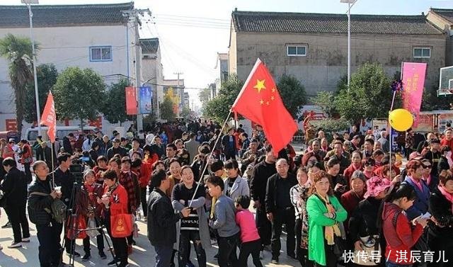 今天25辆旅游大巴300辆自驾车来淮阳干什么