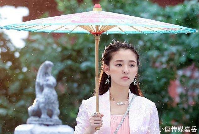十个撑伞的古装美人,刘亦菲挑战高难度,被杨