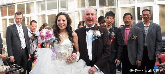 为什么中国姑娘都喜欢嫁给外国人网友:为了学