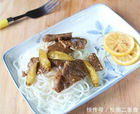 天气太热没胃口,来一盘爽口的凉拌米线,食材简单,做法简单快手 888mg电子游艺
