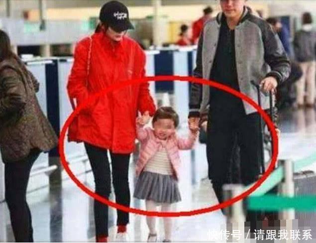刘恺威杨幂带小糯米现身机场,网友四海八荒第