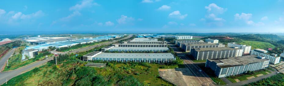 建成简阳空天产业园,简州新城现代装备产业园两个千亿级工业园区,培育