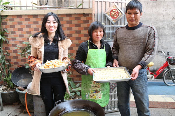 麻涌\"杨门女将\"巧手做传统年味小吃