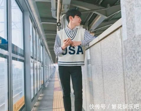 又一个婴儿长大了,王锡贤褪去动态肥变长腿信图片包表情表情哭微图片