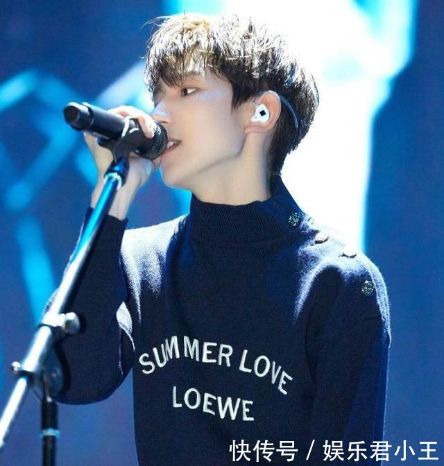 即使远在挪威王源也穿着易烊千玺喜欢的服装品