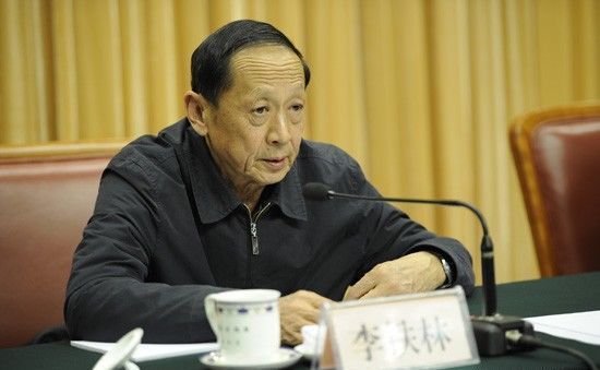 李铁林,曾任中组部副部长、中编办主任,父亲、