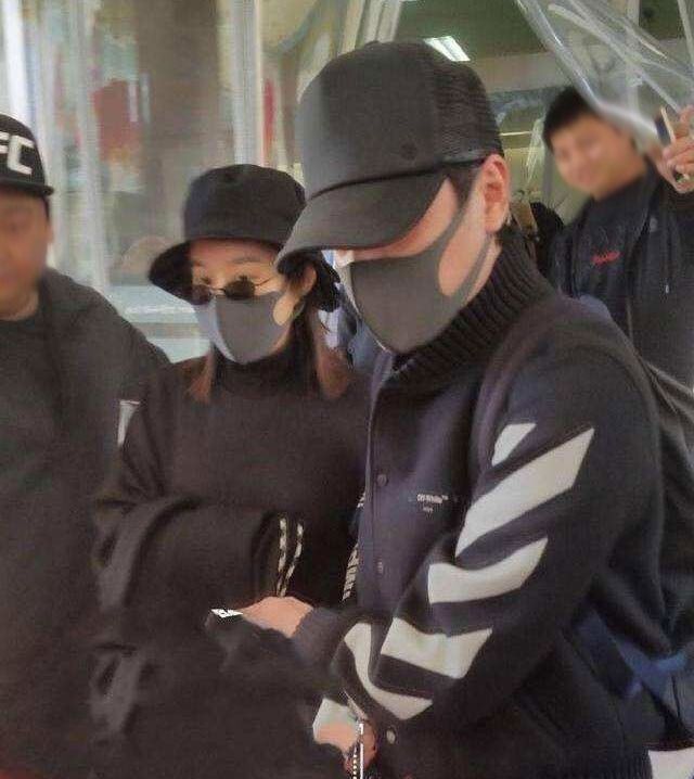 赵丽颖月子照片流出,附赵丽颖抱小孩照片,素颜