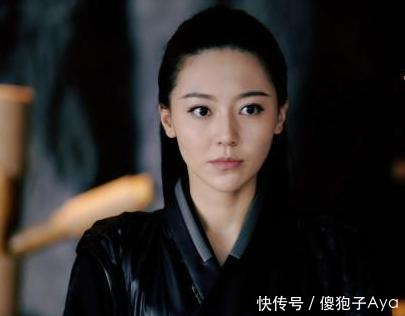 被杨幂签约,颜值不输迪丽热巴,曾参加综艺打