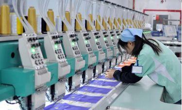 为何年轻的女孩都喜欢去电子厂上班,而不去服