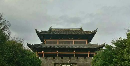 广东梅州、福建龙岩和江西赣州,哪个城市发展的相对较好?