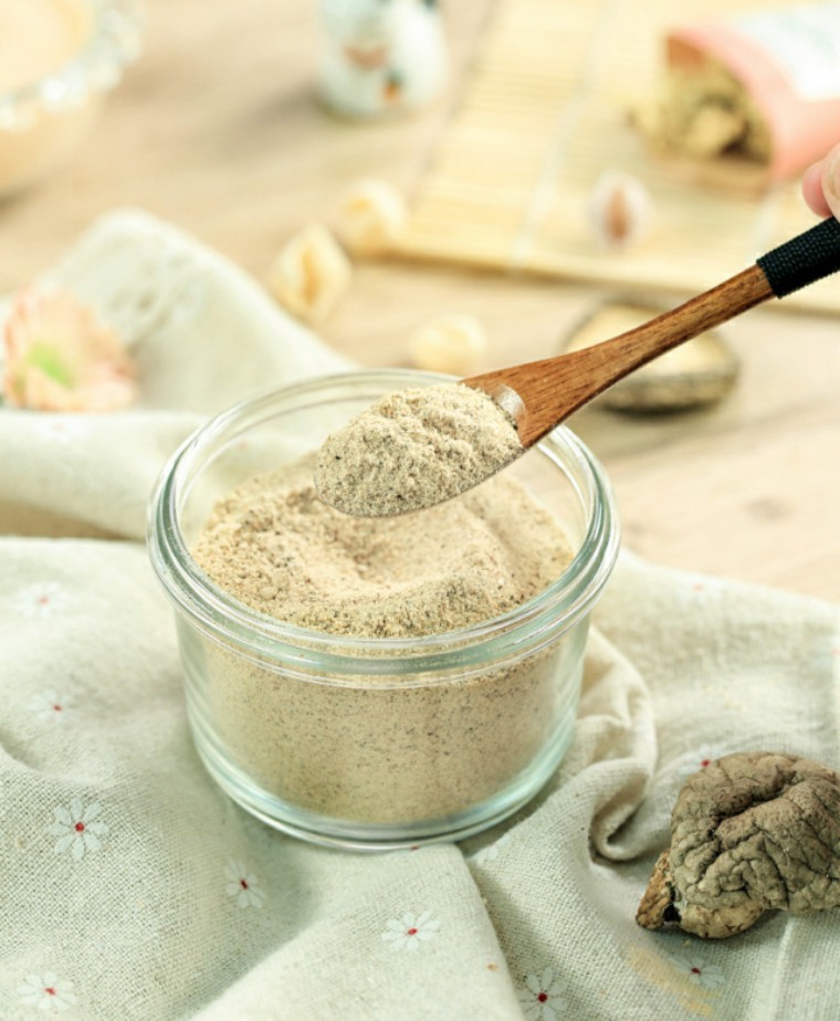 清淡无味的辅食不爱吃?小小一勺,补锌又补钙,