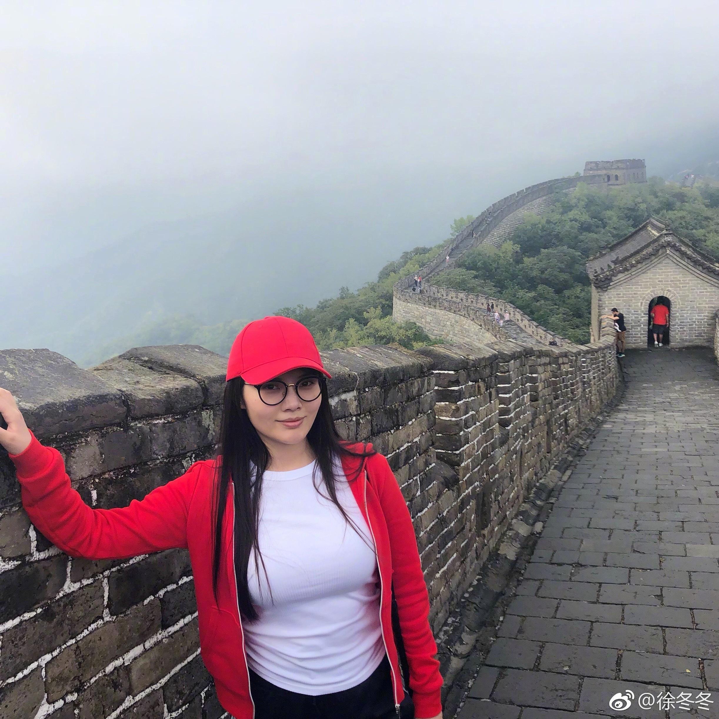 徐冬冬谈眼中的北京见解独到 被赞最正能量性感女神