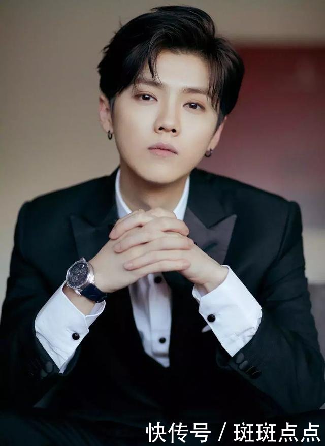 关晓彤为鹿晗庆生不忘为男友打歌 两人相恋2年