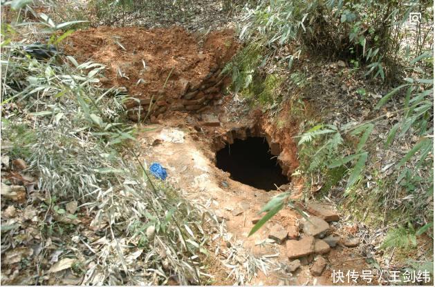 湖北发现一座神秘古墓,考古学家发现里面竟葬身80余名盗墓贼