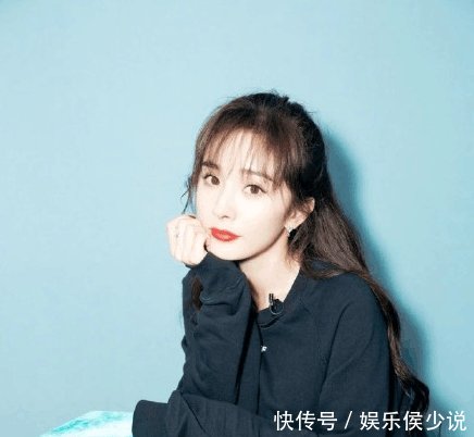 31岁杨幂颜值崩塌 脸僵还有双下巴, 一笑牙齿好