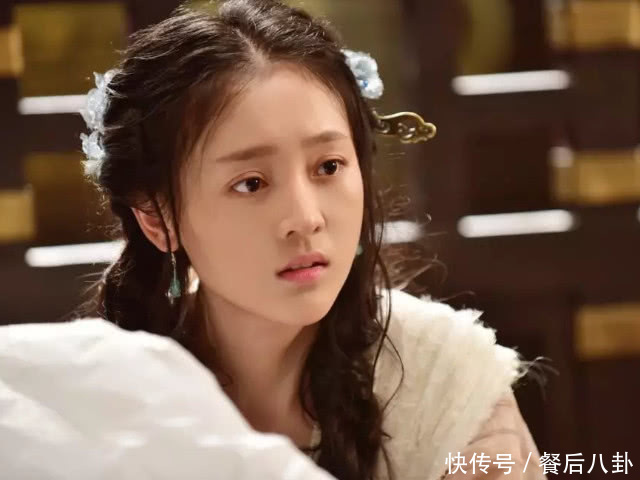 《灵魂摆渡黄泉篇》三七有四套衣服,图三最美