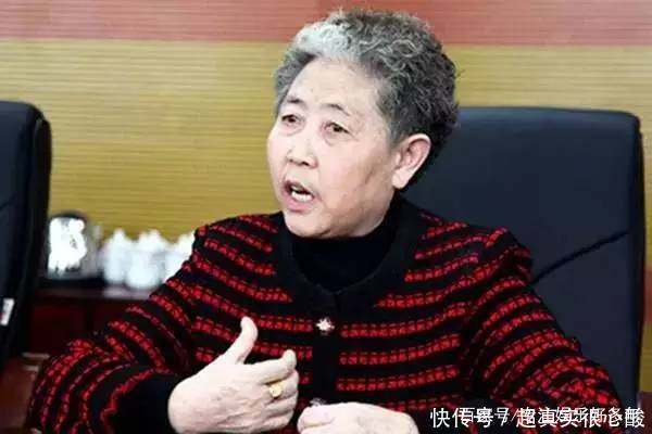 唯一敢追老干妈的男人,8分利润创出亿万帝国,