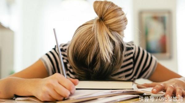 天天吃面包,这六点危害一个都跑不了