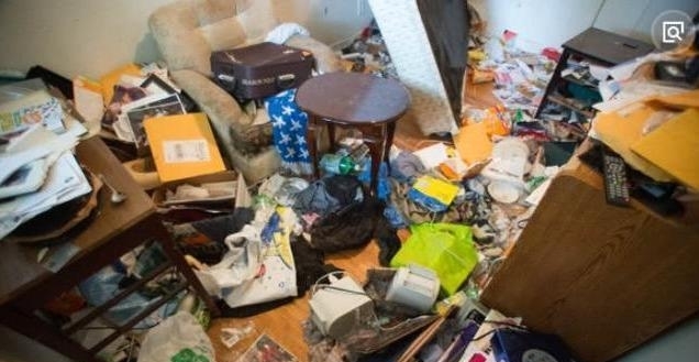 女孩子租房五个月未出门一次, 当房门打开那一